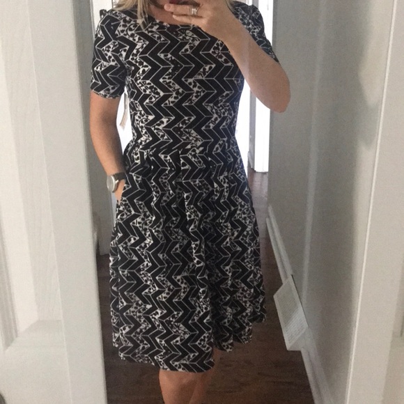 LuLaRoe Dresses & Skirts - LuLaRoe Amelia Dress